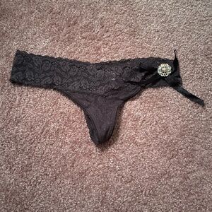2000’s Victorias Secret panty